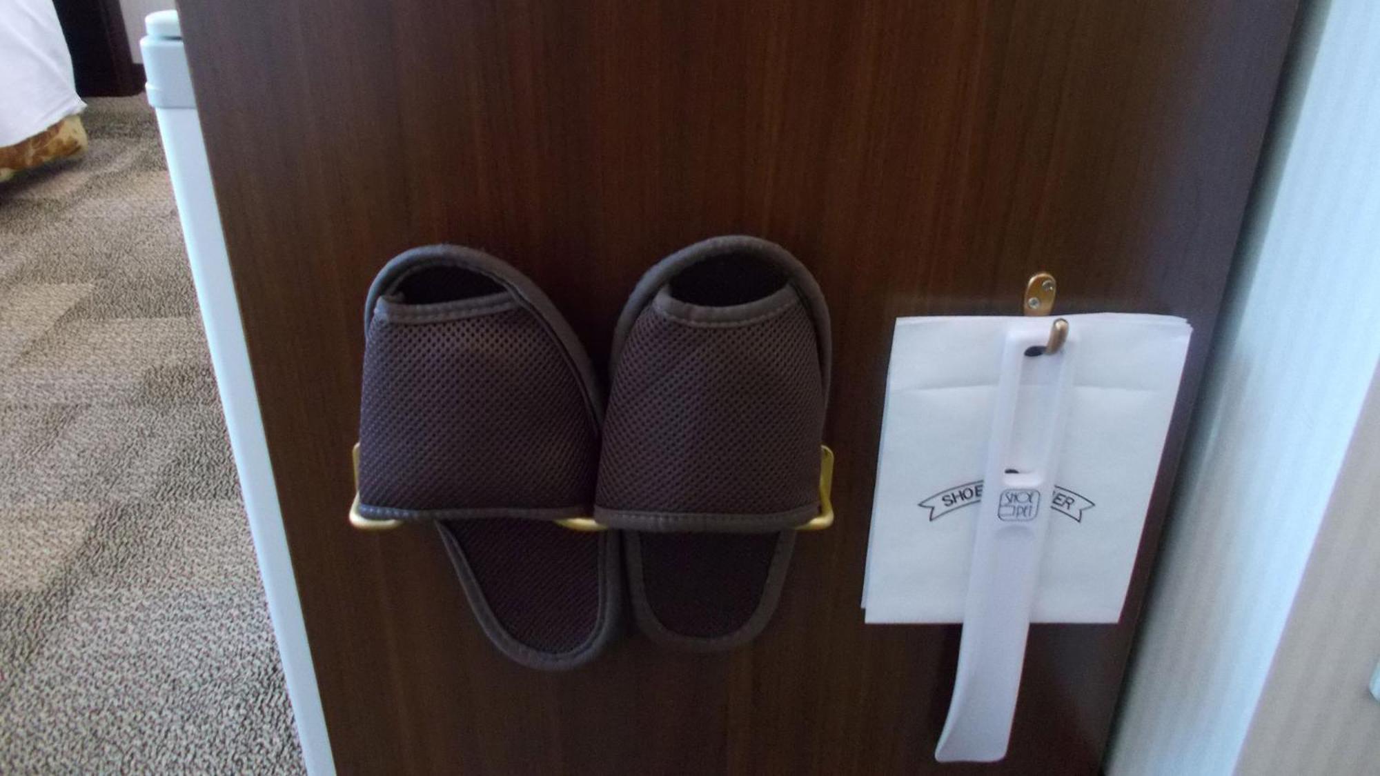 Toyoko Inn Osaka Itami Airport Тоёнака Экстерьер фото