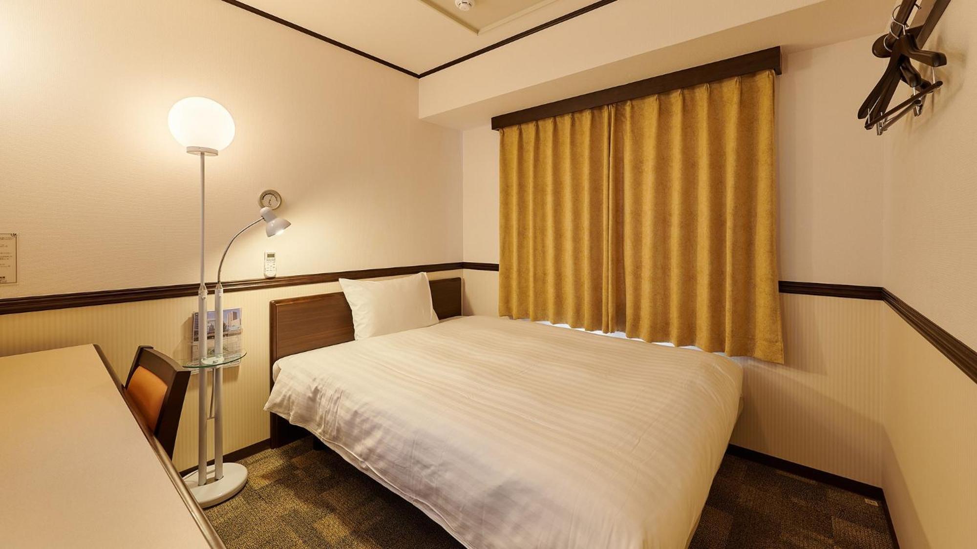 Toyoko Inn Osaka Itami Airport Тоёнака Номер фото