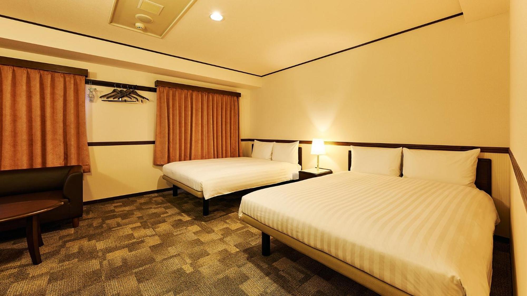 Toyoko Inn Osaka Itami Airport Тоёнака Номер фото