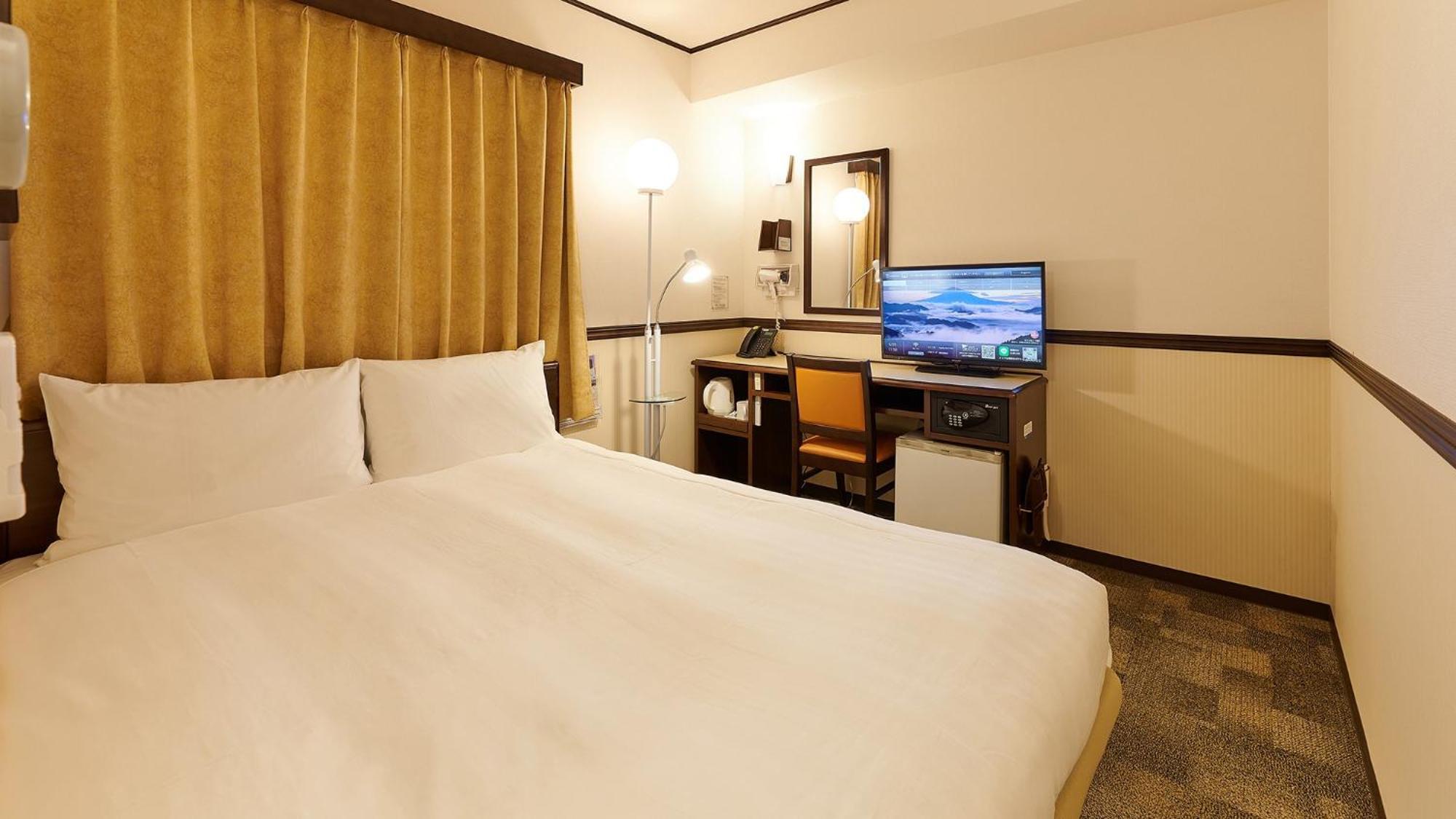 Toyoko Inn Osaka Itami Airport Тоёнака Номер фото